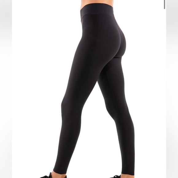 NEW Ultracor Lux Essential Ultimate Black Legging, ultra high rise, SZ L - Picture 2 of 6